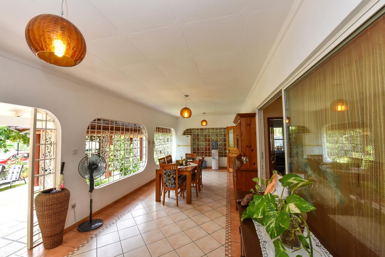 Jessies Guest House Seychelles Бо-Валлон Экстерьер фото